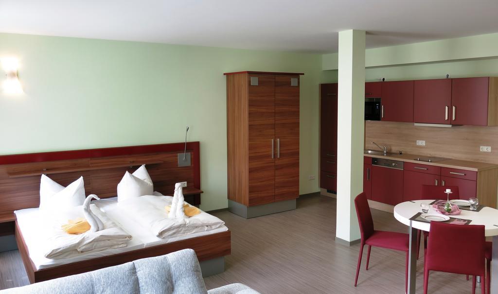 Villa 39 Apartment Hotel Бад Либенщайн Стая снимка